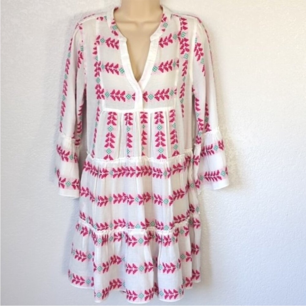 Elan Charli Tiered Dress Size M Split Neck White with Embroidered Pink Arrows - Picture 2 of 6